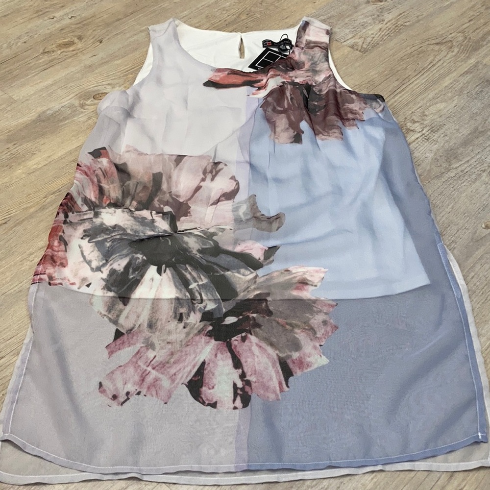 Care noir sleeveless top